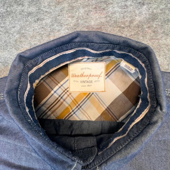 Weatherproof Vintage Mens XL Blue Chambray Button Down Shirt Contrast Stitching - Picture 3 of 10